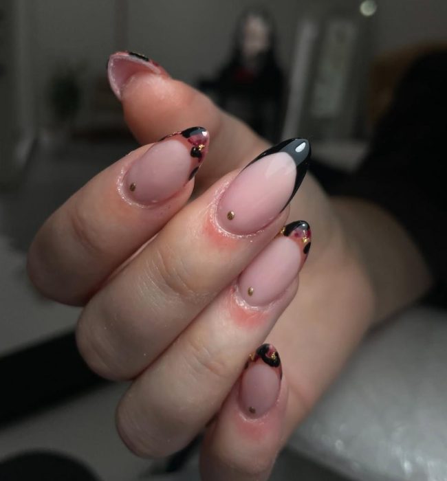manicura-francesa-negra-roja